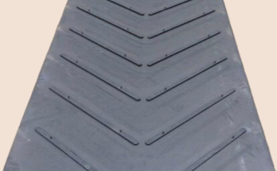 Latex reclaimed rubber to meet the performance requirements of the conveyor belt