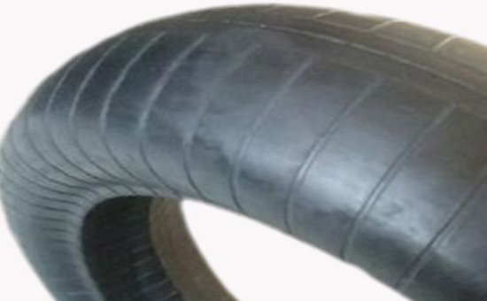 IIR reclaimed rubber as filling to improve the properties of natural rubber products