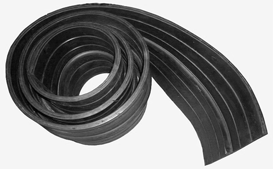 Additives for zinc oxide in reclaimed rubber waterstops