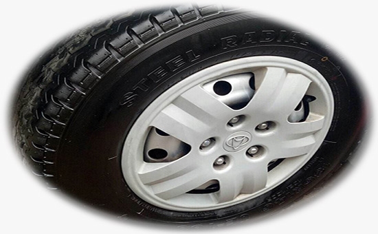 Reference formula for light-duty tire tread mixed with a small amount of reclaimed tire rubber