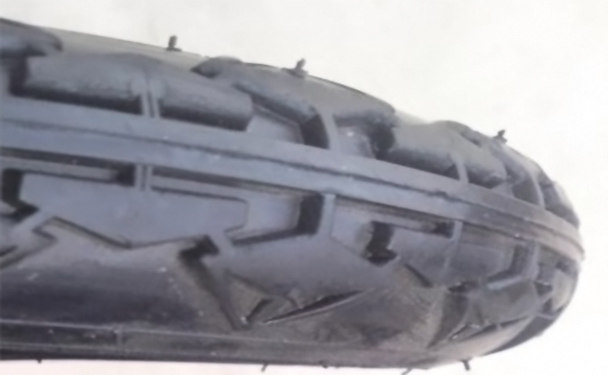 Skills of using tire reclaimed rubber in a large amount of tire tread rubber