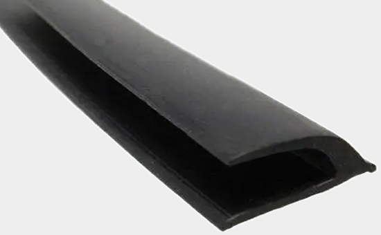 Rubber sealing strip