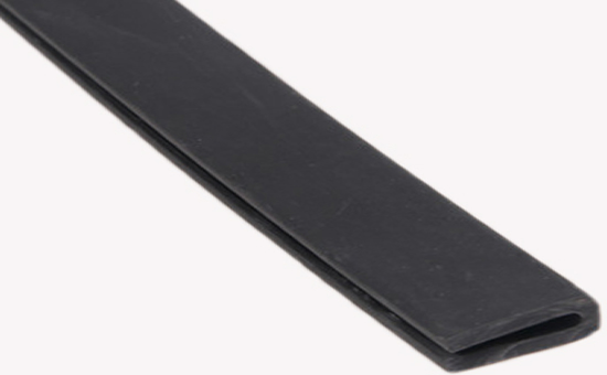 Reclaimed rubber sealing strip