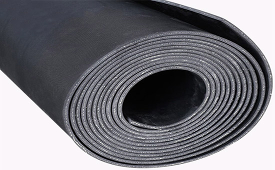 Cloth clamping rubber plate