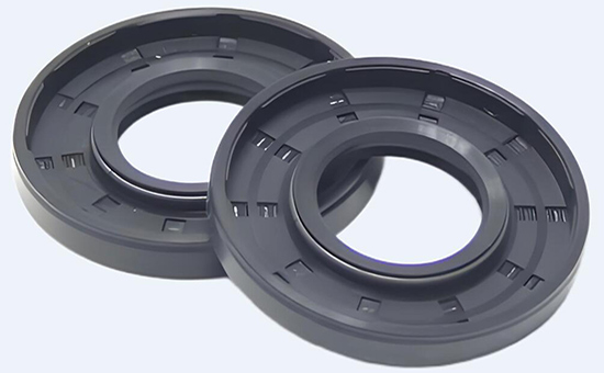 The rubber oil seal is mixed with recycled rubber