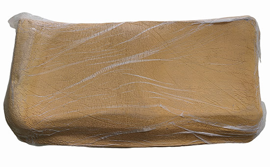 Can by-product natural rubber produce light-colored rubber products?