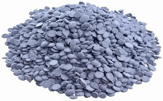 Which anti-aging agents for recycled rubber will produce antagonistic effects?