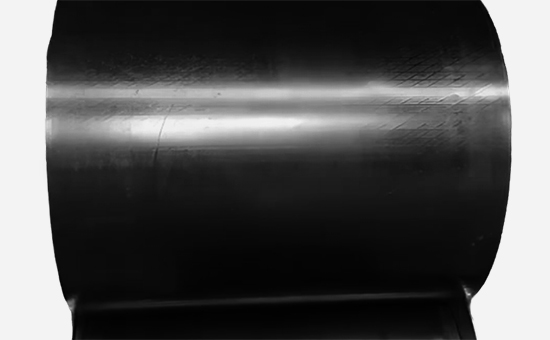 Oil-resistant conveyor belt mixed with nitrile reclaimed rubber