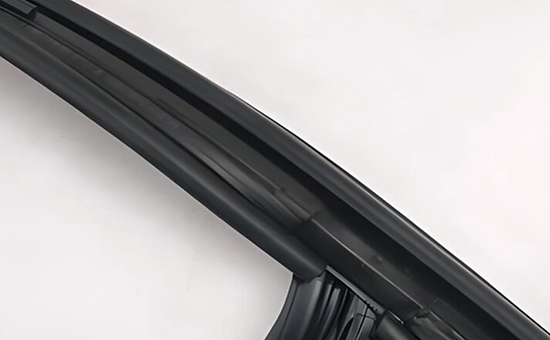 Common Applications and Key Points of Butyl Reclaimed Rubber in Rubber Sealing Strips