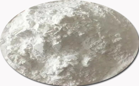 How does the performance of white carbon black affect the performance of recycled rubber?