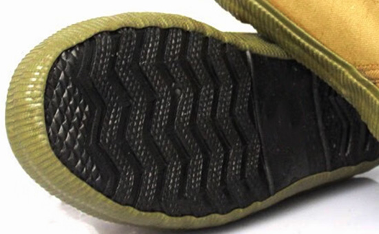 Insulated rubber soles