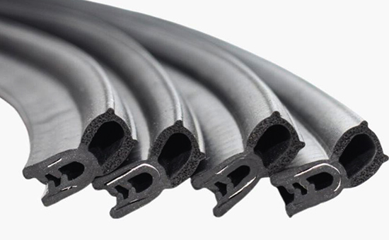 EPDM rubber sealing strip mixed with recycled ethylene-propylene-diene rubber